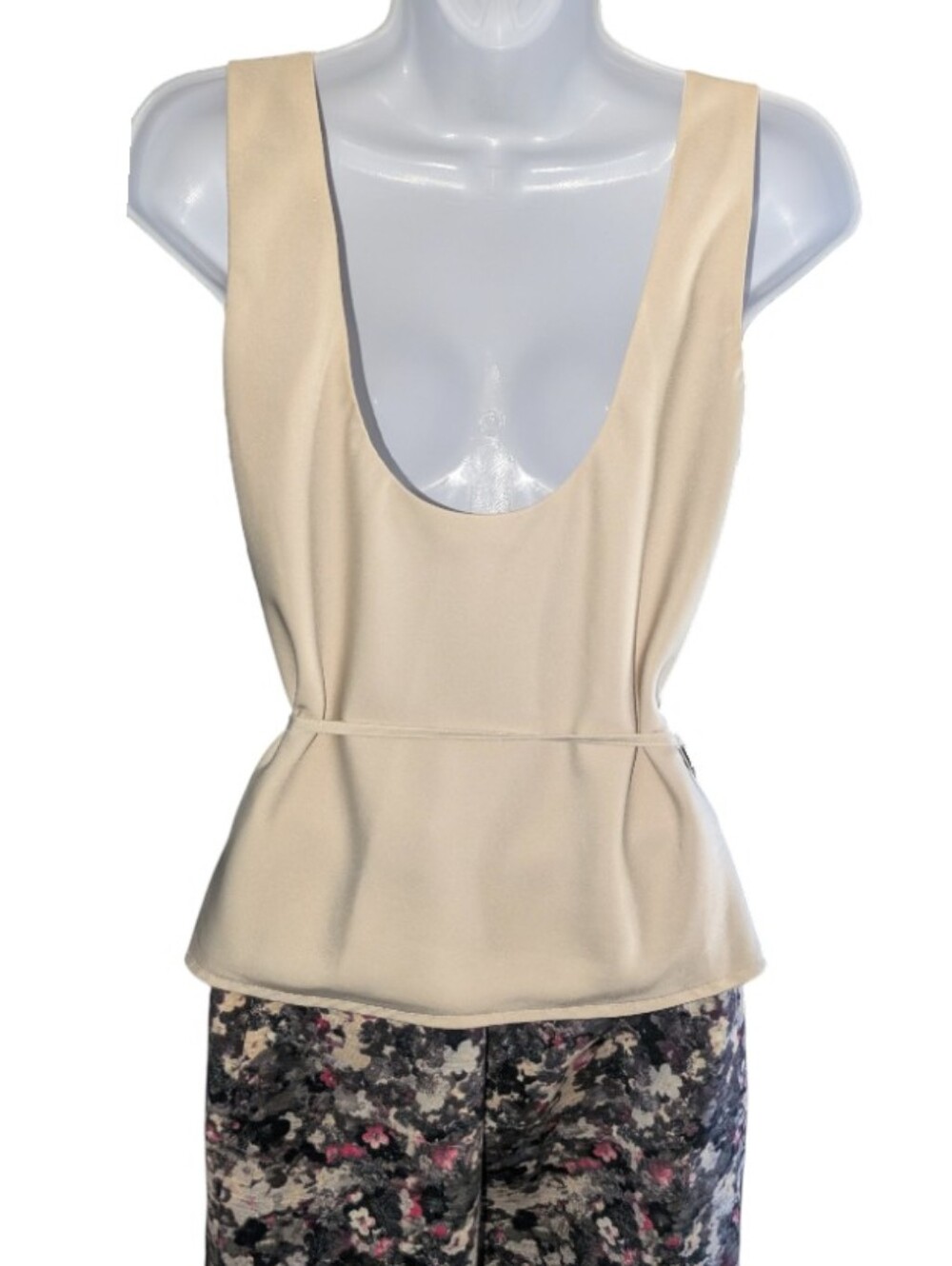 Square neck Shell Tank Top - Picture 4 of 8